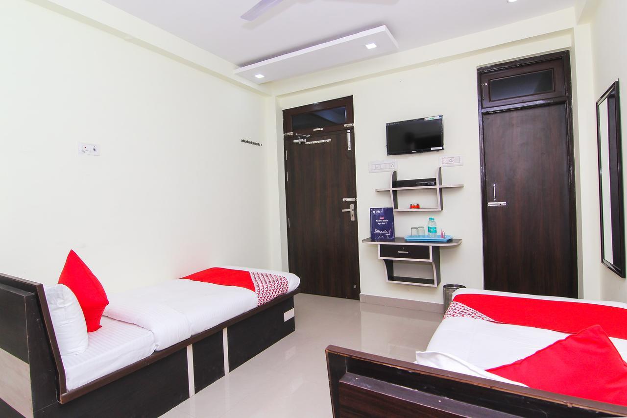 Oyo 12446 Shree Sai Guest House Allāhābād Junction Buitenkant foto