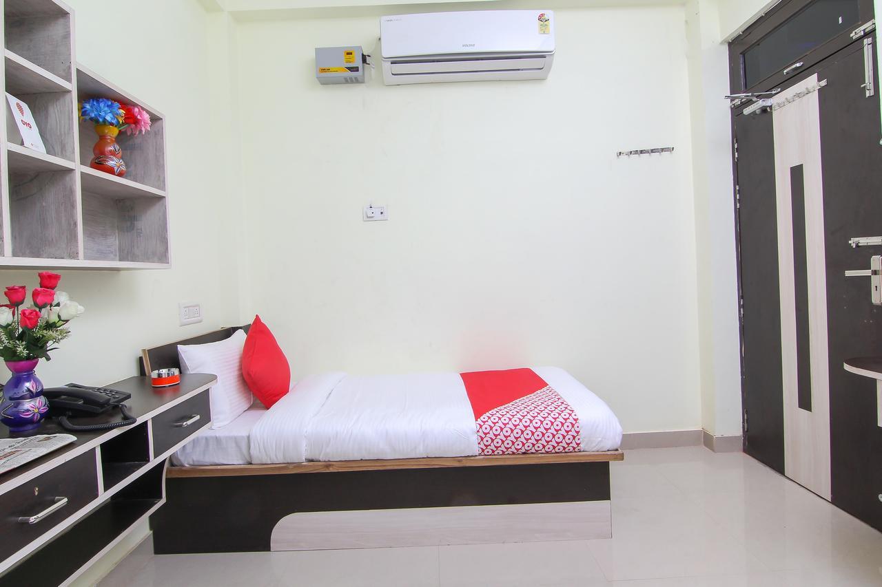 Oyo 12446 Shree Sai Guest House Allāhābād Junction Buitenkant foto